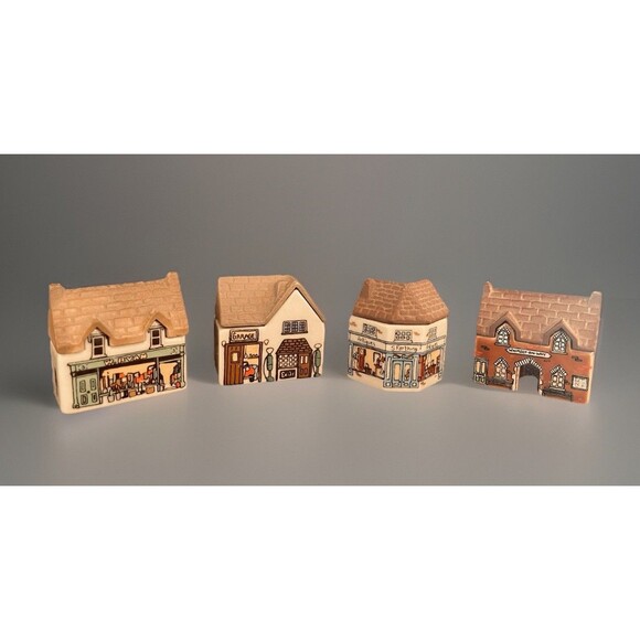 Lot of 4 VTG Wade England Whimsie-on-Why Village Houses + 1 Damaged Please READ - Picture 1 of 12